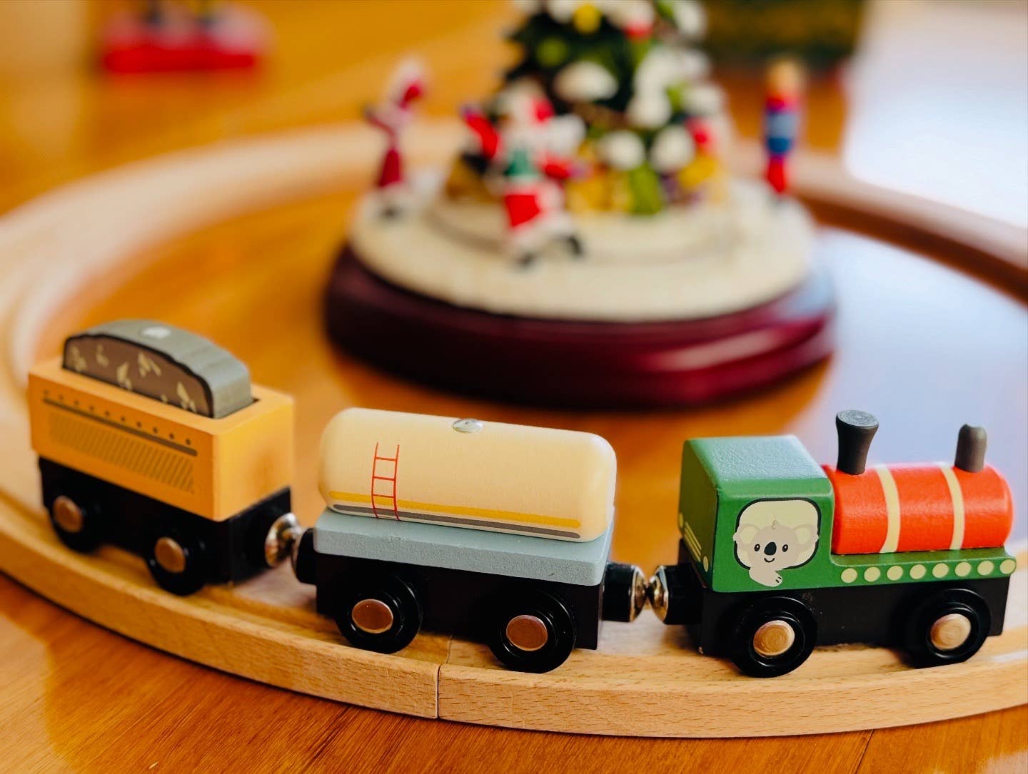 Toyslink Wooden Magnetic Train Set