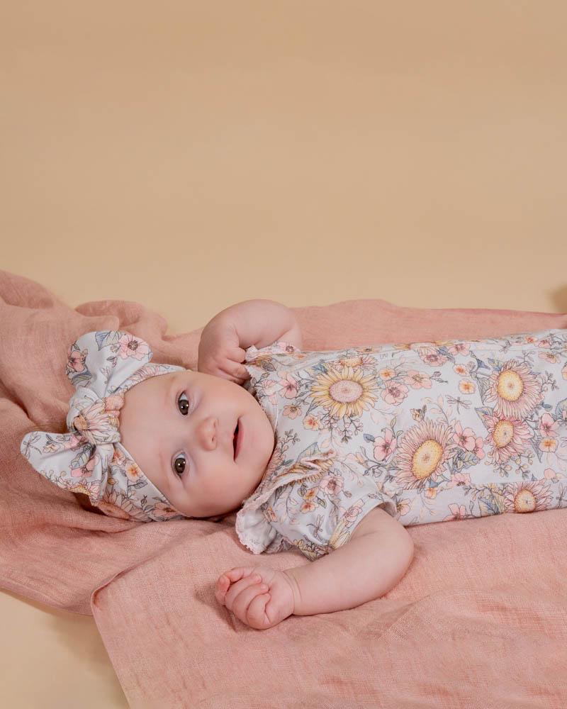 Bebe Abby Print SS Zip Romper Abby Print in Multi