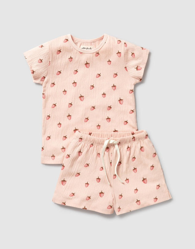 Wilson & Frenchy Organic Strawberry Kisses Organic Crinkle Pyjamas