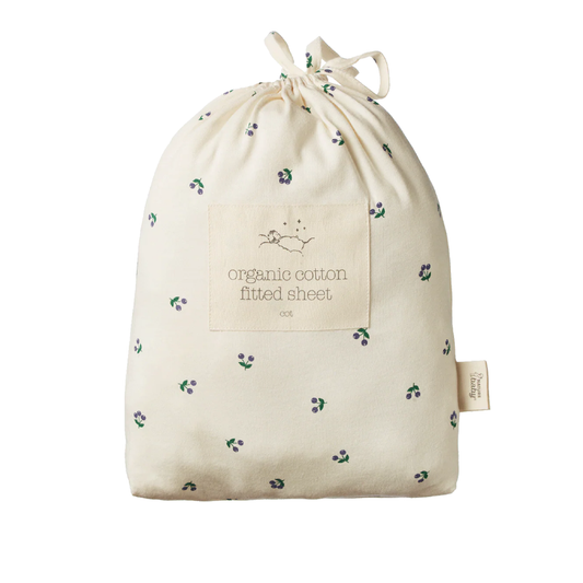 Nature Baby Fitted Sheet Jersey in Little Winter Berry