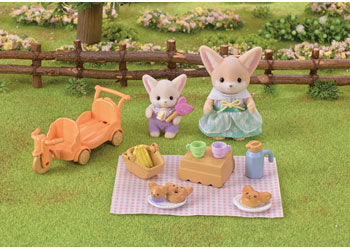 Sylvanian Families sunny picnic set Fenix fox and baby