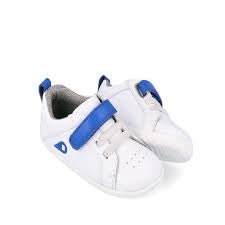 Bobux I walk pace in Optical white and blue
