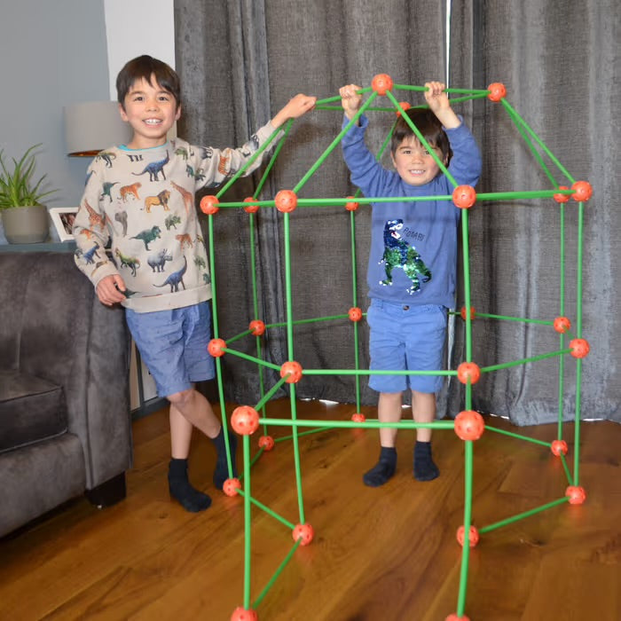 Buddy & Barney glow in the dark build-a-fort