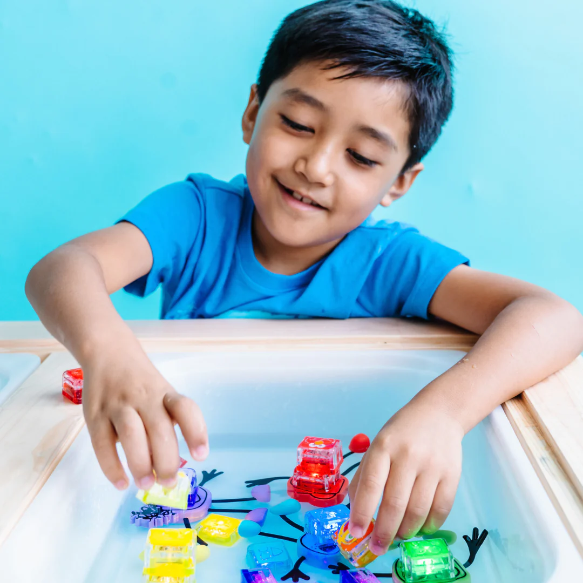 Glo Pals Light Up Cubes - Alex Yellow