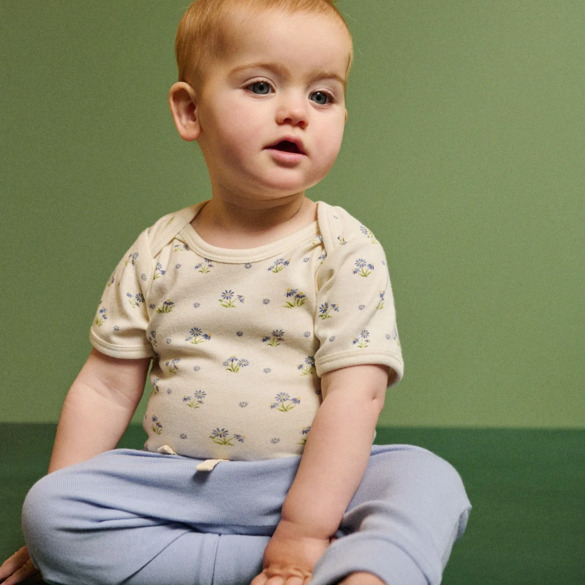 Nature Baby Short Sleeve Bodysuit Daisy Daze Print in Multi