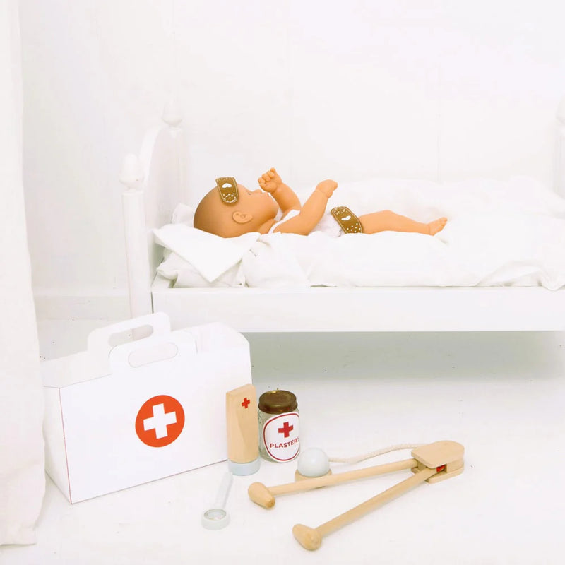 Make me iconic wooden doctors kit