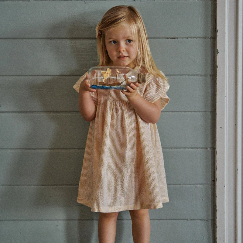 Nature Baby Bonnie dress seersucker in Golden stripe