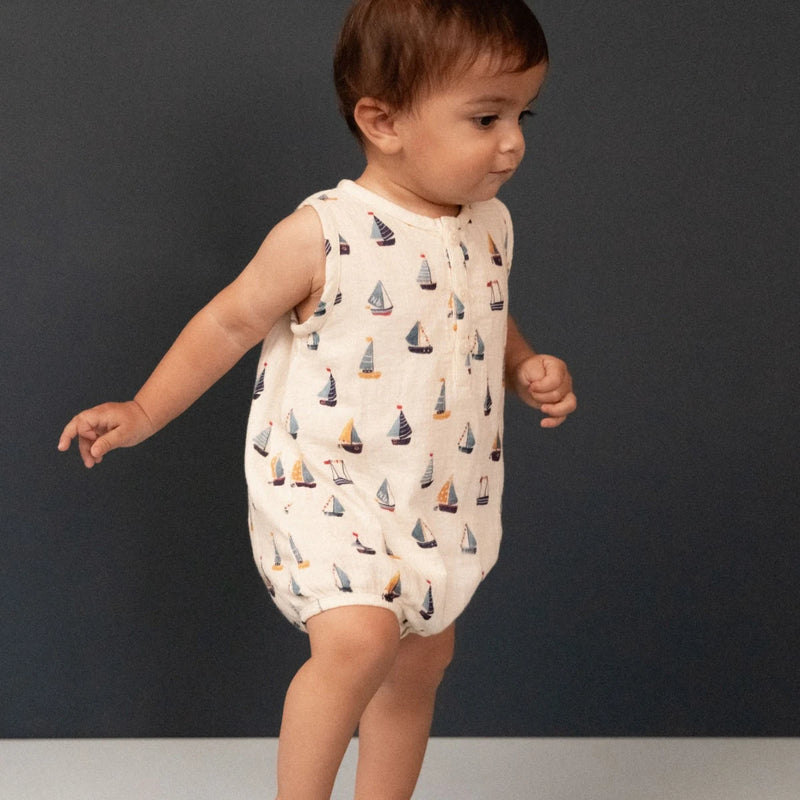 Nature Baby Cedar suit muslin in Regatta print