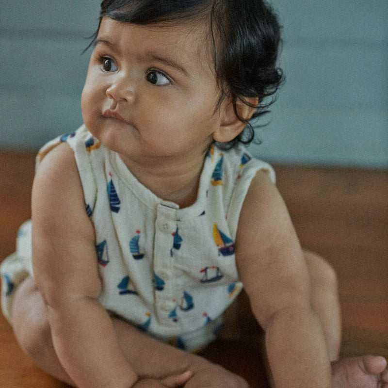 Nature Baby Cedar suit muslin in Regatta print