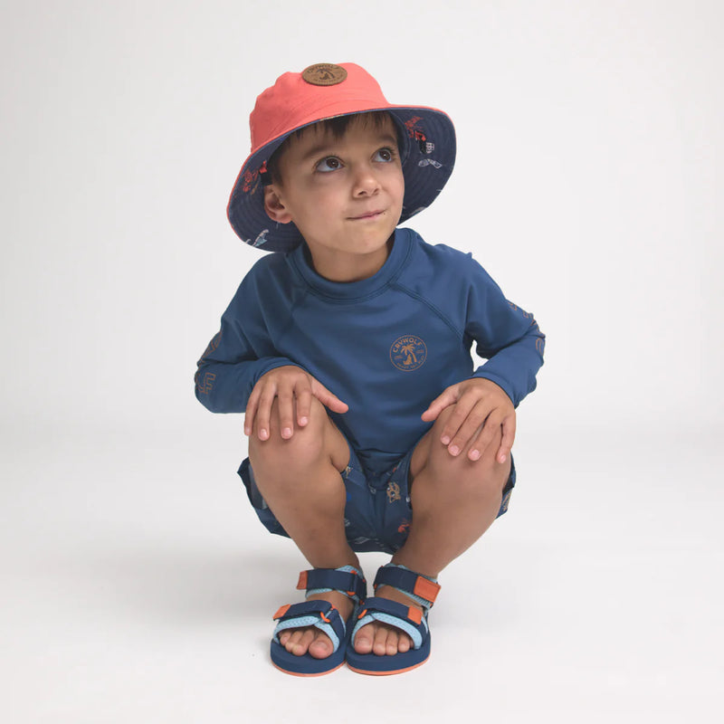 Crywolf reversible bucket hat in lucky days