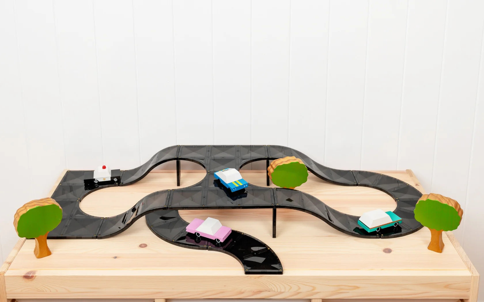 Connetix Magnetic  Tiles Roads Ramps & Intersections 16 pc