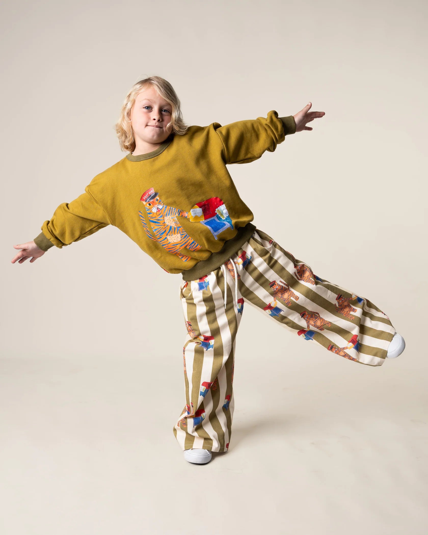 Das Ist Maurice French terry pullover tiger the postie