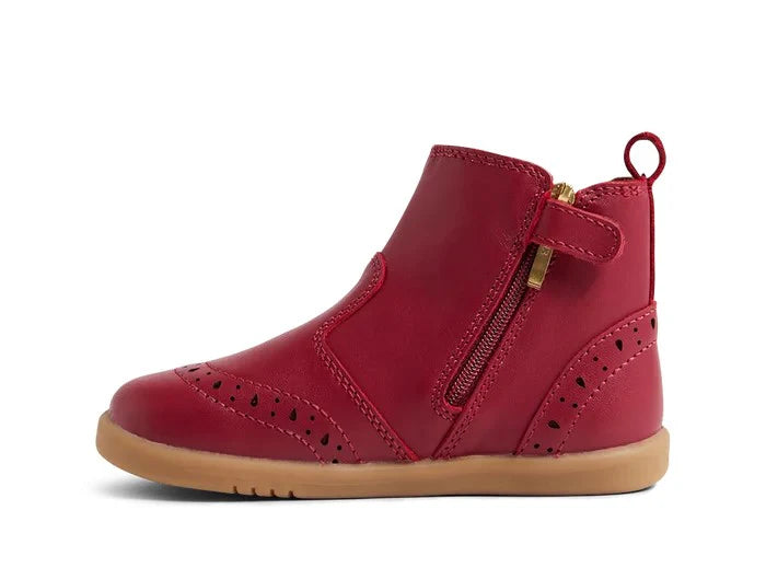 Bobux Iwalk Billie boots in Lilas red