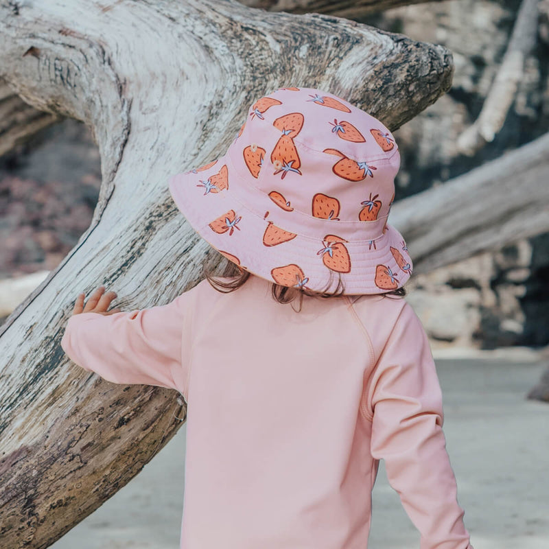 Crywolf reversible bucket hat in strawberry splash