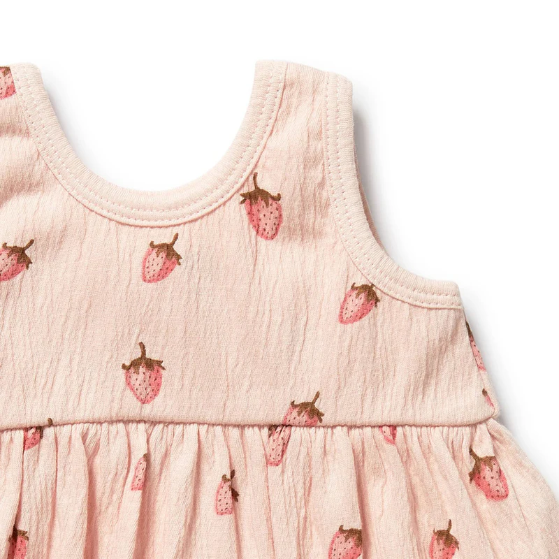 Wilson & Frenchy Strawberry Kisses Organic Crinkle Ruffle Set