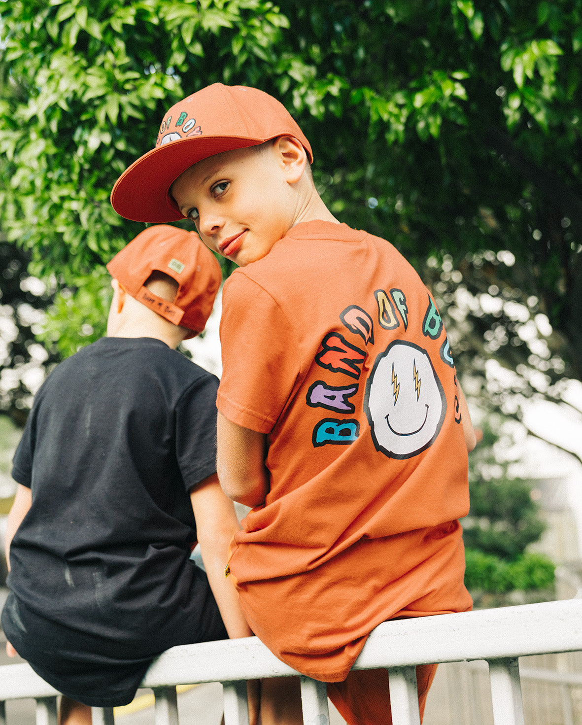 Band of Boys Rainbow Tee Rust in Brown