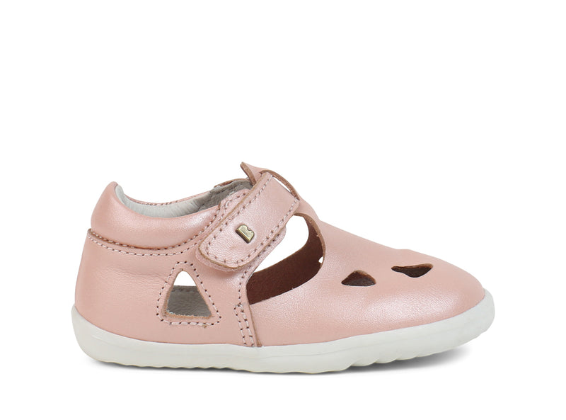 Bobux Step Up zap sandal seashell shimmer in pink