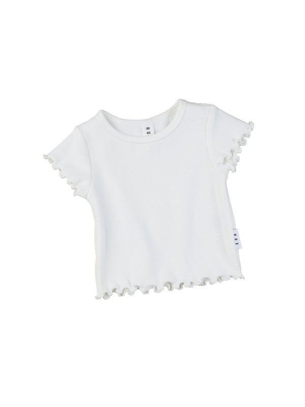Huxbaby Rib T-Shirt with lettuce edge in off white